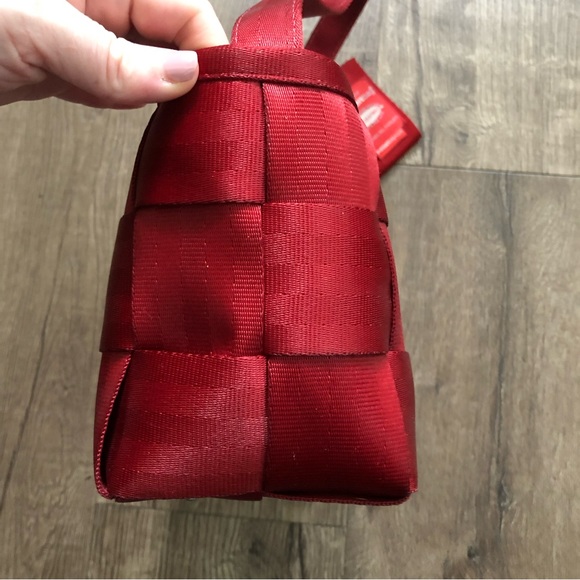 Harveys Bags Harveys The Original Seat Belt Bag Shoulder Red Poshmark
